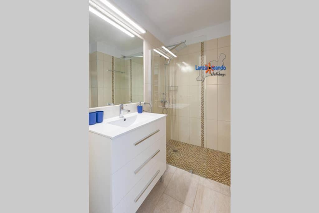 Vivienda Vacacional Ocean Pearl Costa Teguise Exterior foto